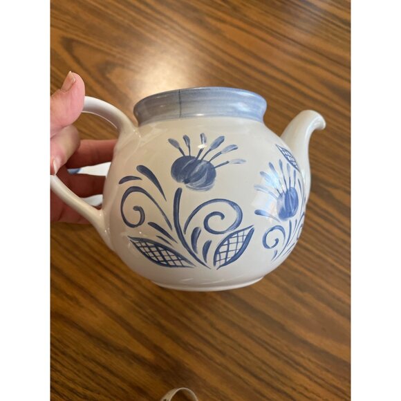 Corelle Coordinates stoneware white blue pitcher - Picture 9 of 11